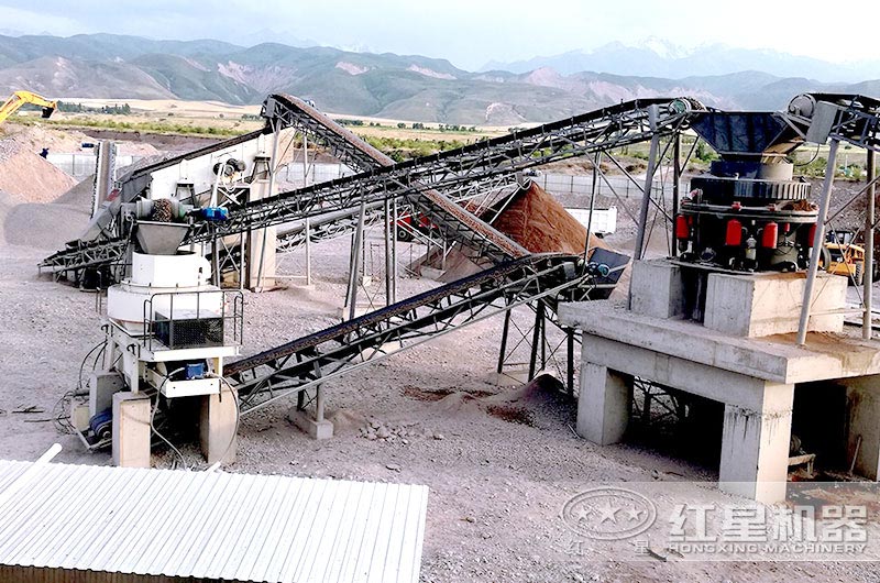 花崗巖生產線現場，圓錐破和制砂機